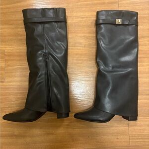 Slouchy Black Boots